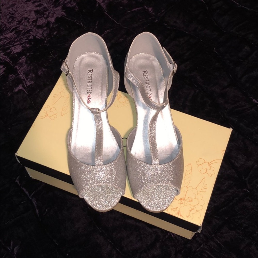 Gently used one once girls dress shoes!